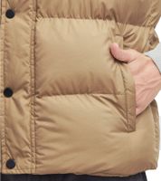 Chaleco Acolchado BLEND Tomy para Hombre, Chaleco de Transición con Forro Cálido y Cuello Alto 20716813 ME Azul, Beige o Negro