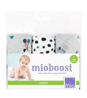 Paquete de 3 insertos absorbentes Bambino Mio para bebés y niños pequeños con capa superior que se mantiene seca, reutilizables, en blanco, liso, con estampado de frutas o animal.