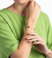 Moderner Calvin Klein Damen Armreif Edelstahl-Armband mit roter Kugel und goldener Metallscheibe Arm-Schmuck Größe XS KJ9RJF1402 Gold