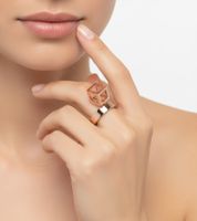 Anillo atemporal de Calvin Klein para mujer con colgante de cubo, anillo de acero inoxidable, KJ3HPR10010, oro rosa