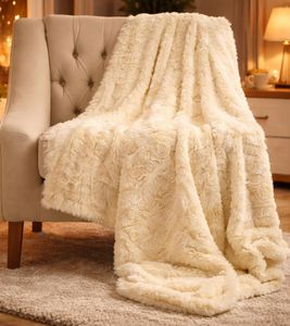 Everlasting Comfort Luxury Faux Fur Throw Blanket – Fluffy, Double-Sided Faux Fur Throw Blanket 127 x 165 cm in Ivory