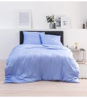 Comfortable 3-piece Bellevélé bedding set made of bamboo cotton, consisting of two pillowcases (80x80cm) and one duvet cover (200x200cm). Sustainable cotton bedding set in purple.