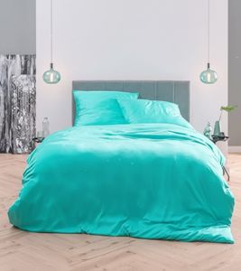 Comfortable 3-piece Bellevélé bedding set made of bamboo cotton, consisting of two pillowcases (80x80cm) and one duvet cover (200x200cm). Sustainable cotton bedding set in turquoise.