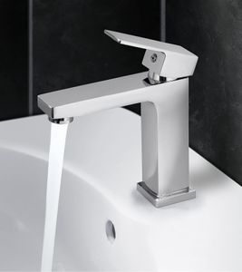 AQUA WELL Wasserhahn Einhebelmischer inklusive Montageset Badarmatur Badezimmer Silber