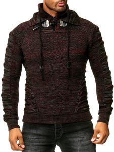 Pull homme en grosse maille, col montant et fermeture au col. Maille texturée à effet froncé. 13320 Rouge