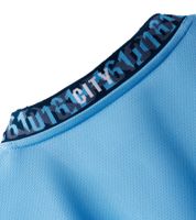 Camiseta oficial de manga larga o corta de PUMA Manchester City para mujer, fabricada en material sostenible, disponible en blanco, naranja, azul, rojo, gris o marrón.