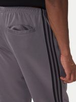 Sportliche adidas Classic TP Herren Trainingshose JY1274-22988 Grau