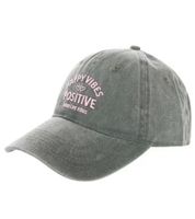 Casquette de baseball classique ZWILLINGSHERZ Happy Vibes, ornée de l'inscription « Positive Vibes », en coton avec visière ajustable, référence 4603M K5403, disponible en vert armée/gris, gris ou rose poudré.