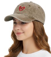 Adorable gorra de béisbol clásica ZWILLINGSHERZ con bordado de corazón, de algodón, con visera ajustable (modelo 4603M K258208) en rosa, caqui, negro y beige.