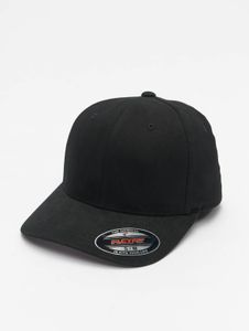sporty Flexfit men's stretch cap with cotton, black