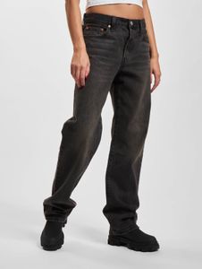 Jean Levi's pour femme, coupe droite, coton, noir.