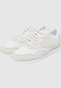 sporty Reebok unisex sneakers white