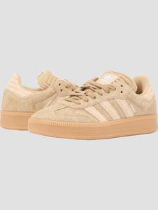 Zapatillas deportivas unisex Adidas color beige.