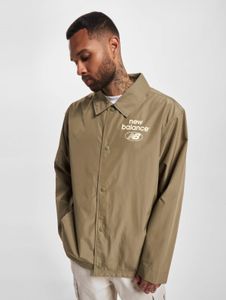 Chaqueta elegante de New Balance para hombre con bolsillos, forro polar, color caqui.
