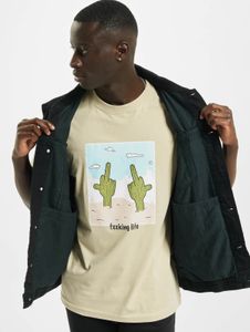 Camiseta cómoda Mister Tee para hombre, 180 g/m², algodón, beige.