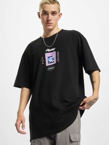 Comoda t-shirt oversize da uomo Mister Tee, 240 g/m², in cotone, nera.