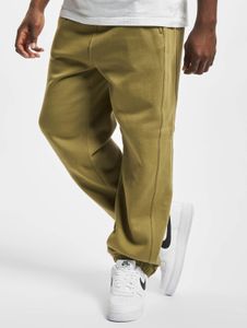 Comfortable URBAN CLASSICS men's trousers with pockets, ribbed cuffs, 380 g/m² cotton, olive green