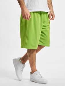 Pantalones cortos de verano para hombre de la marca Urban Classics, de malla de 130 g/m², color verde lima.