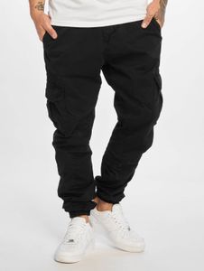 Stylish URBAN CLASSICS men's jeans with pockets, 320 g/m², cotton, black