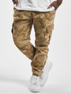 Stylish Urban Classics men's jeans with stretch pockets, 312 g/m² cotton, camouflage