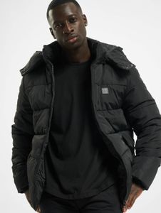 Chaqueta funcional para hombre URBAN CLASSICS con cremallera y capucha, 139 g/m², negra.