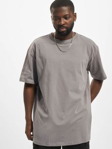 Camiseta deportiva Urban Classics para hombre, 180 g/m², de algodón gris.