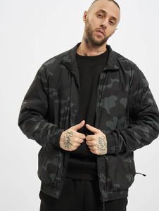 Chaqueta sencilla de Urban Classics para hombre con cremalleras, bolsillos y estampado de camuflaje de 78 g/m².