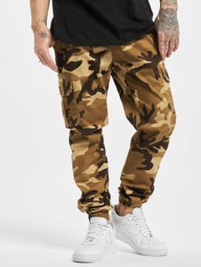 Vaqueros de hombre de la marca Urban Classics, con estilo, elásticos, bolsillos con cremallera, de algodón y estampado de camuflaje.