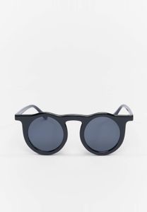 Gafas de sol unisex Urban Classics de moda, de montura recta, color negro.