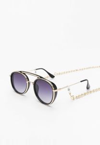 Striking Urban Classics unisex sunglasses with chain detail, black