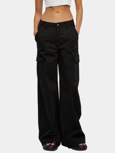 Stylish URBAN CLASSICS women's stretch jeans with zip pockets, cotton, black