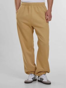 Pantalones casuales URBAN CLASSICS para hombre, 330 g/m², de algodón, color beige.