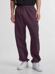 Pantaloni casual da uomo URBAN CLASSICS con tasche, cotone 330 g/m², viola