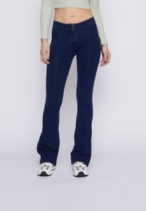 Pantalones vaqueros ajustados elásticos para mujer Modern Freddy con algodón, color azul.