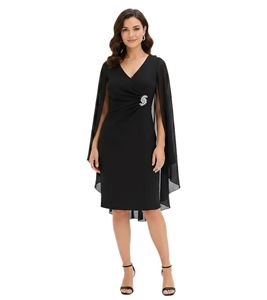 Figure-hugging women's mini dress in flowing chiffon with decorative brooch, evening dress 960272, black