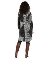Blusa larga a la moda con un moderno diseño patchwork. Blusa tipo camisa, blusa de manga larga 913770 Blanco/Negro