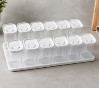 24-teiliges Gewürzstreuer-Set aus Kunststoff mit Deckel und Halterungen 250 ml je Gewürzbehälter für Gewürze, Kräuter, Pfeffer und Salz transparent/weiß