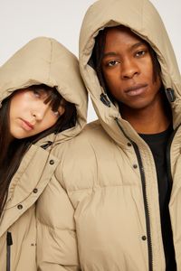 23311438-moose-puffer-coat-unisex-sandy-olive-07.jpg 23311438-moose-puffer-coat-unisex-sandy-olive-07.jpg