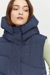 23331501-wanda-vest-night-blue-03.jpg