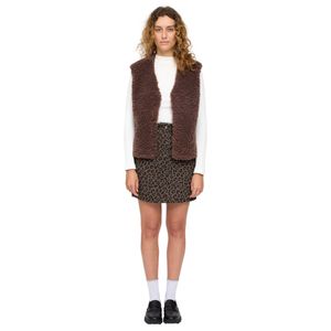 25331504-chestnut-04-clipped-rev-1.jpeg 25331504-chestnut-04-clipped-rev-1.jpeg