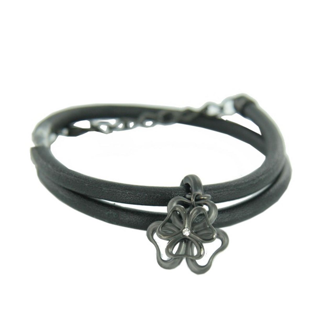 Sei più un tipo da collane, braccialetti o orecchini? Pensaci bene, la