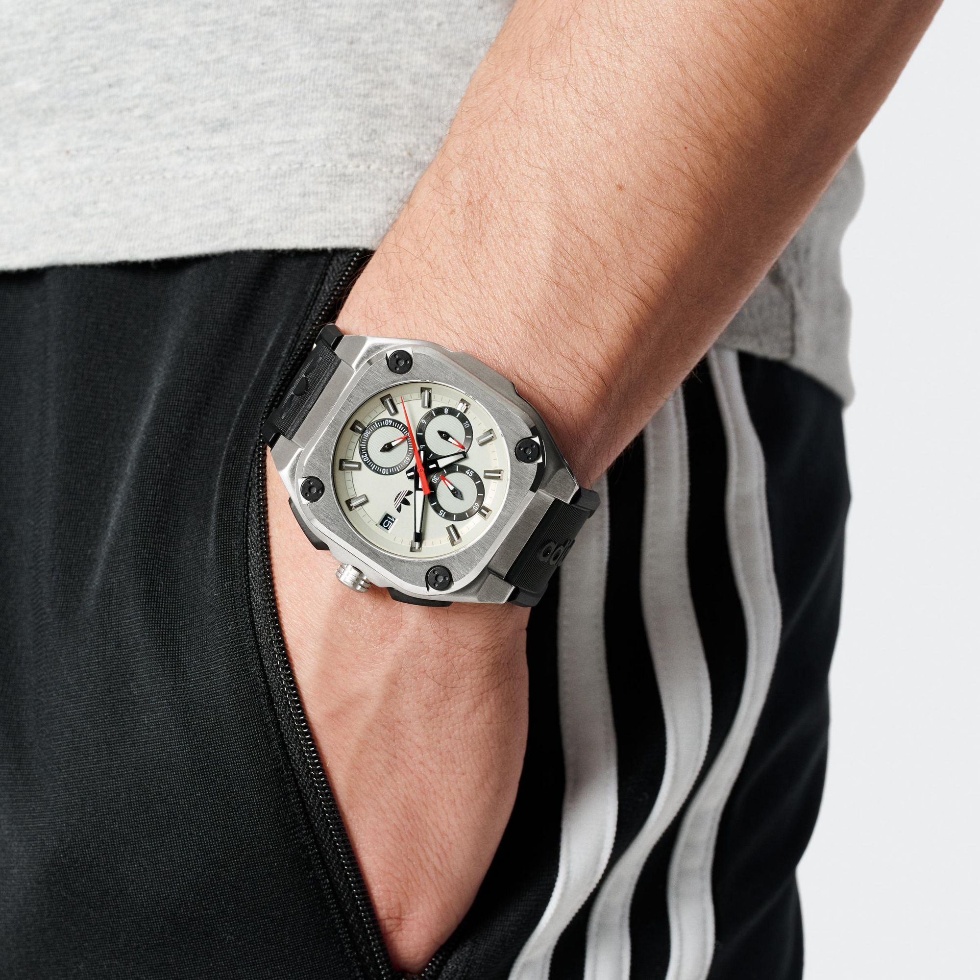 [adidas] [JC5808] CLASSIC TT /追跡付 楽天市場】 【公式】アディダス adidas 返品可 ライフスタイル