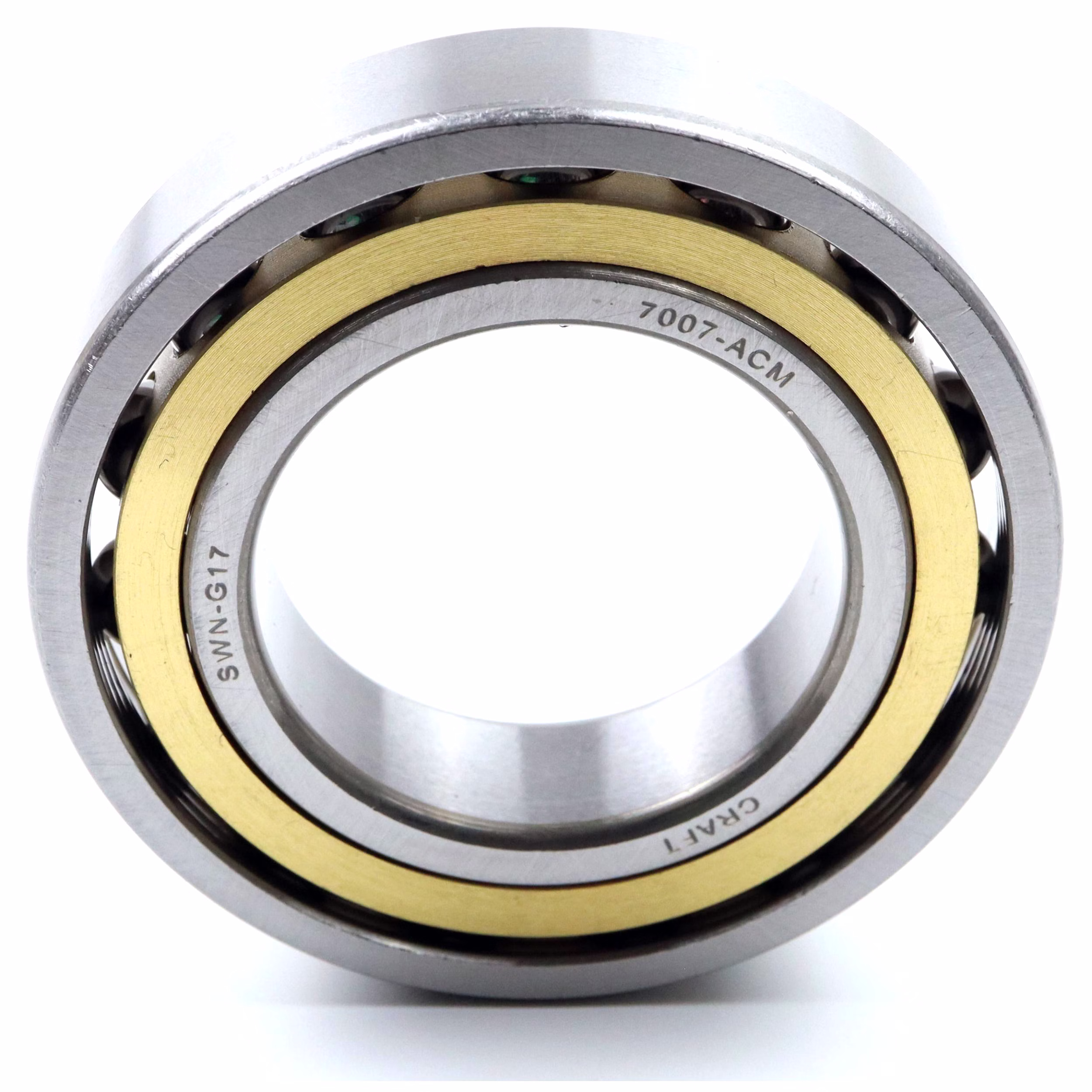 Rodamiento de bolas de contacto angular 7007 ACM 35x62x14mm, DIN 628, doble hilera, baja fricción, rodamiento sellado para cargas radiales y axiales, ideal para aplicaciones industriales y de automoción. PP100161 Descubra el rodamiento de bolas de contacto angular 3205 2RS de Parts and Parts, un rodamiento de doble hilera de alto rendimiento diseñado para una rotación suave y máxima durabilidad. Ideal para máquinas CNC, motores eléctricos, bombas de agua y más, ofr