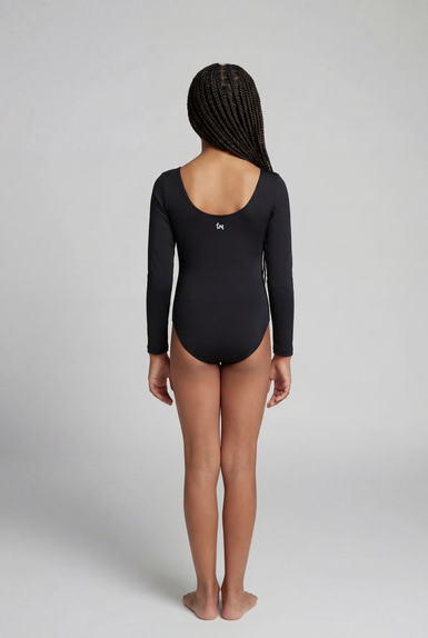 Rückansicht eines schwarzen Langarm-Turnanzugs für Gymnastik mit schlichtem Rücken