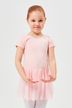 Ein junges Mädchen in rosa Ballettkleid 2