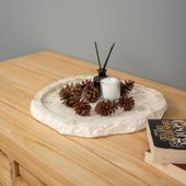 Marmor Tablett creme 30 cm mit Naturkante