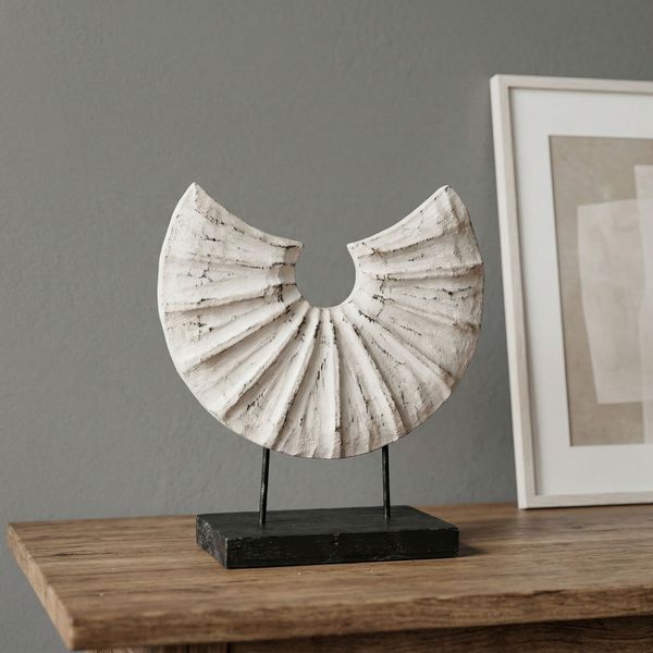 Dekoskulptur aus Suarholz in Muschelform wohnfreuden