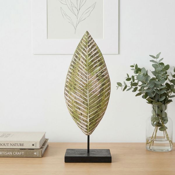 Dekofigur aus Suarholz in Blattform wohnfreuden