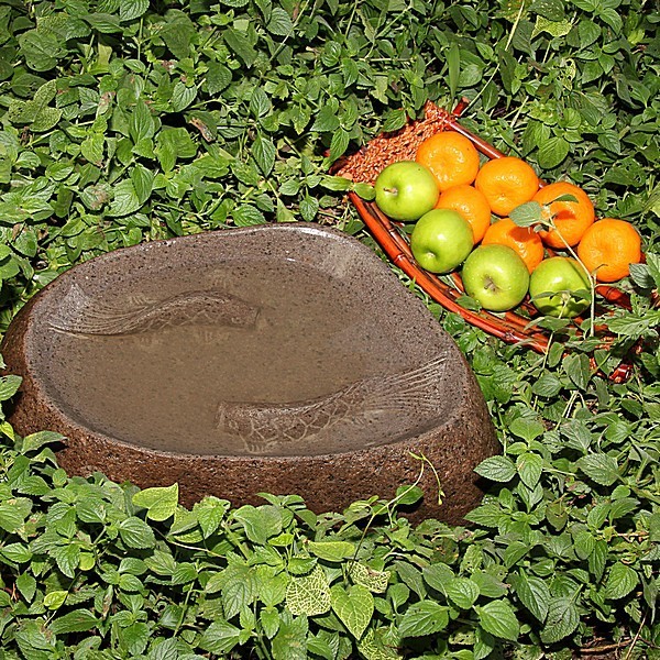 WOHNFREUDEN Naturstein Vogeltränke zur Gartengestaltung oval ca 40cm Flußstein