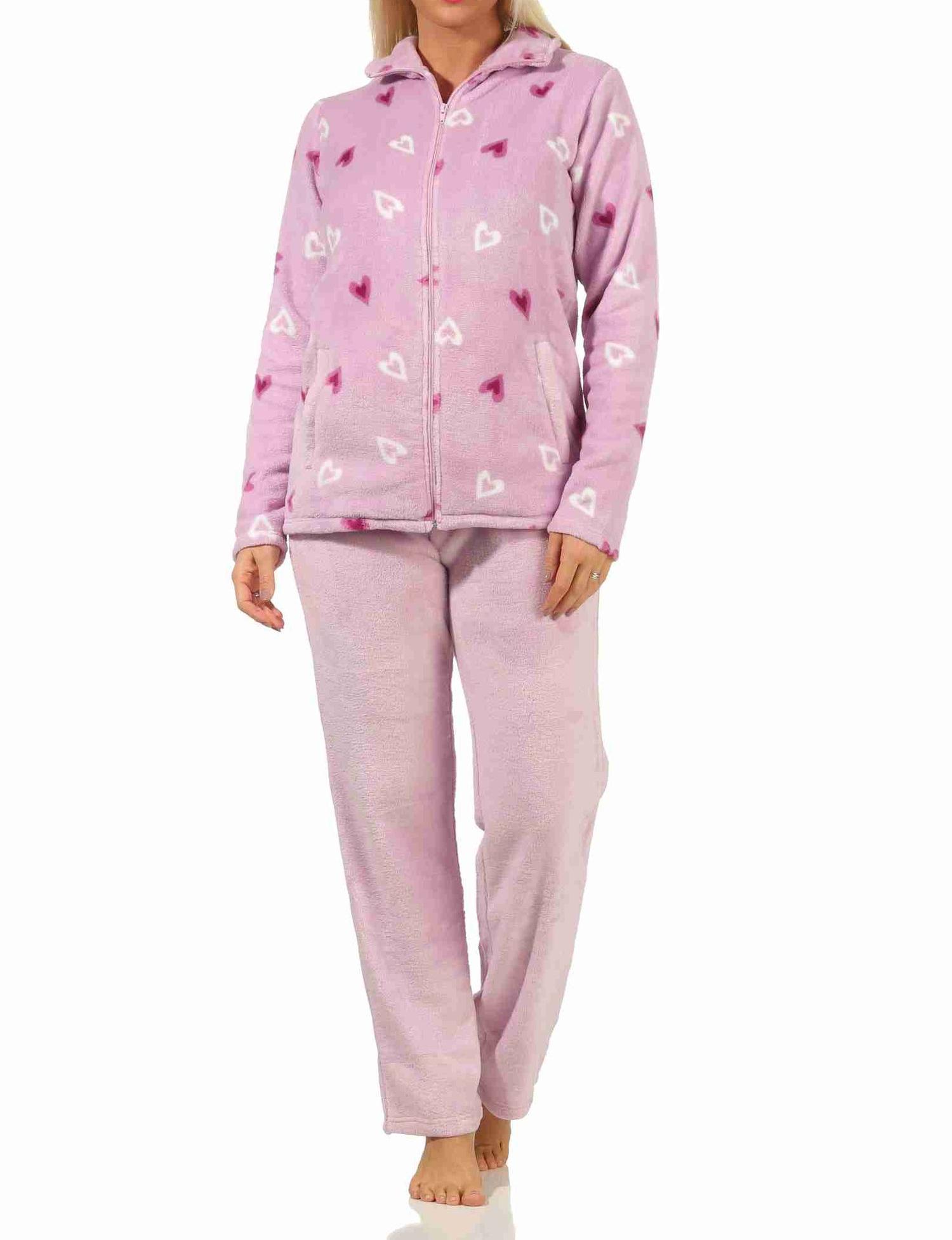 Wunderschöner Damen Hausanzug aus Coralfleece in toller Herz-Motiv Optik - 202 216 97 954 Wunderschöner Damen Hausanzug aus Coralfleece in toller Herz-Motiv Optik - 202 216 97 954